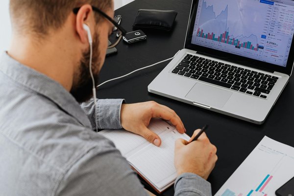 Achat de e-liquide aux différents arômes : prenez note des ingrédients de conception